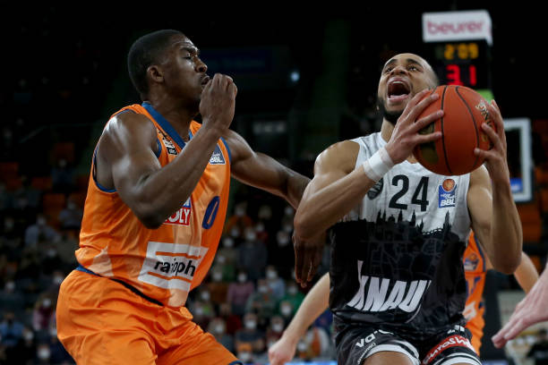 了胜利的基 了胜利的基